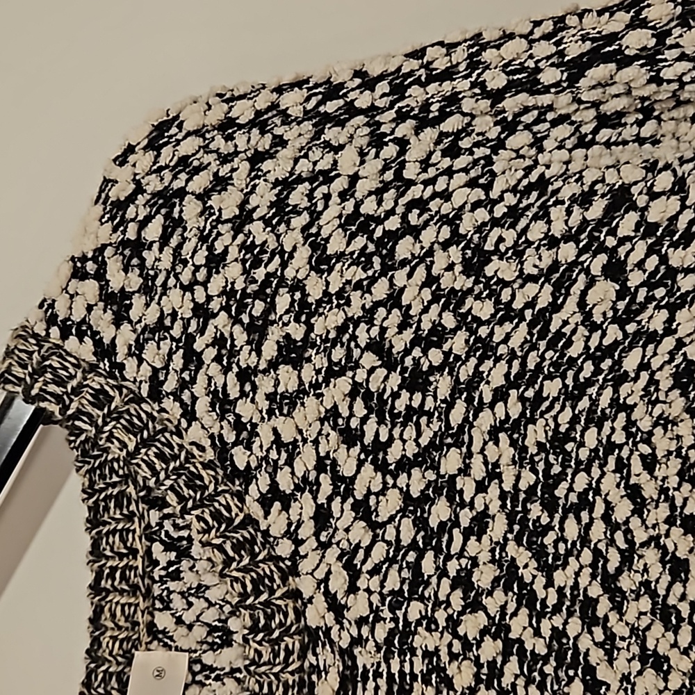 The Impeccable Pig oversized textured popcorn type black white Med.side slits - Picture 5 of 7